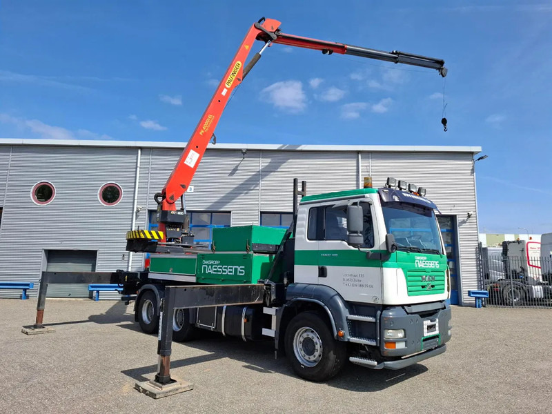 MAN TGA 33.410 / 6X4 / PALFINGER PK4000 1EL ROOFER CRANE / 25M / REMOTE / 2X BIG AXLE / 490677 KM / MANUAL / EURO-3 / 2005 - Crane truck: picture 1 MAN TGA 33.410 / 6X4 / PALFINGER PK4000 1EL ROOFER CRANE / 25M / REMOTE / 2X BIG AXLE / 490677 KM / MANUAL / EURO-3 / 2005 - Crane truck: picture 1