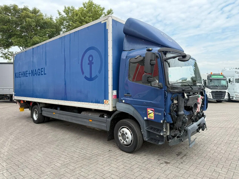 Mercedes-Benz Atego 1218 / ENGINE RUNNING / ONLY:204997 KM / CLOSED BOX / PLATFORM 1500KG / LWDS / AIRCO / AUTOMATIC / EURO-6 / 2017 - Box truck: picture 2 Mercedes-Benz Atego 1218 / ENGINE RUNNING / ONLY:204997 KM / CLOSED BOX / PLATFORM 1500KG / LWDS / AIRCO / AUTOMATIC / EURO-6 / 2017 - Box truck: picture 2