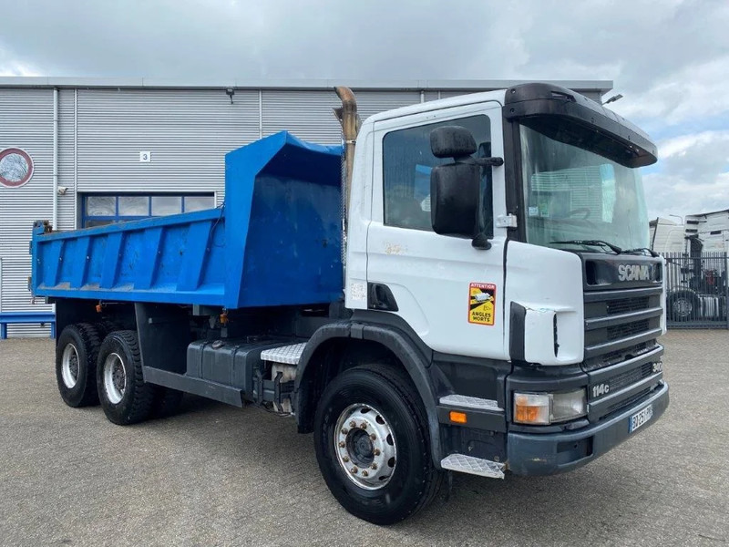 Scania 114-340 / 6X4 / 2 SIDE TIPPER / BIG AXLE / FULL-STEEL / DRUM BRAKES / MANUAL / 1999 - Tipper: picture 4 Scania 114-340 / 6X4 / 2 SIDE TIPPER / BIG AXLE / FULL-STEEL / DRUM BRAKES / MANUAL / 1999 - Tipper: picture 4