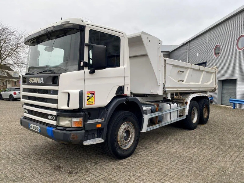 Scania 124-400 / 6X4 / RETARDER / BIG AXLE / FULL STEEL / 2SIDE TIPPER / OLD TACHO / AIRCO / MANUAL / EURO-2 / 2000 - Tipper: picture 1 Scania 124-400 / 6X4 / RETARDER / BIG AXLE / FULL STEEL / 2SIDE TIPPER / OLD TACHO / AIRCO / MANUAL / EURO-2 / 2000 - Tipper: picture 1