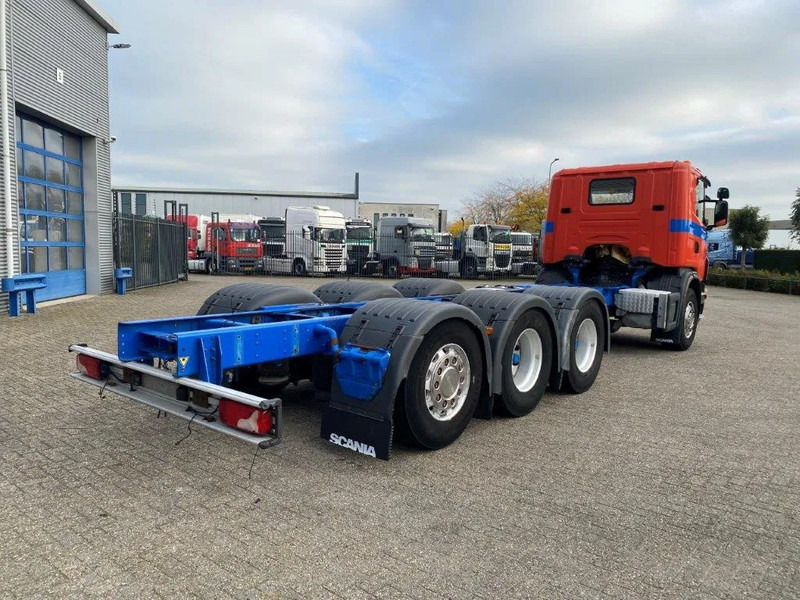 Scania G400 / 8X4 / 9TON FRONT AXLE / PTO / LIFT+LENKACHSE / ALCOA'S / AIRCO / MANUAL / EURO-5 / 2011 - Cab chassis truck: picture 5 Scania G400 / 8X4 / 9TON FRONT AXLE / PTO / LIFT+LENKACHSE / ALCOA'S / AIRCO / MANUAL / EURO-5 / 2011 - Cab chassis truck: picture 5