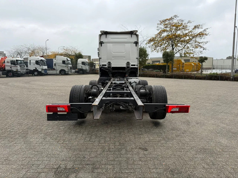 Scania NGS S500 / 8X2 / RETARDER / 2X LIFT+LENKACHSE / FULL-AIR / LWDS / LEATHER / FRIDGE / AUTOMATIC / EURO-6 / 2018 - Cab chassis truck: picture 4 Scania NGS S500 / 8X2 / RETARDER / 2X LIFT+LENKACHSE / FULL-AIR / LWDS / LEATHER / FRIDGE / AUTOMATIC / EURO-6 / 2018 - Cab chassis truck: picture 4