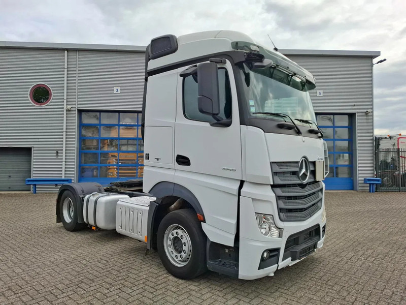 Mercedes-Benz Actros 1945 / DOUBLE TANK / ONLY:508736 KM / 2XBED / FRIDGE / AUTOMATIC / EURO-6 / 2015 - Tractor unit: picture 2 Mercedes-Benz Actros 1945 / DOUBLE TANK / ONLY:508736 KM / 2XBED / FRIDGE / AUTOMATIC / EURO-6 / 2015 - Tractor unit: picture 2