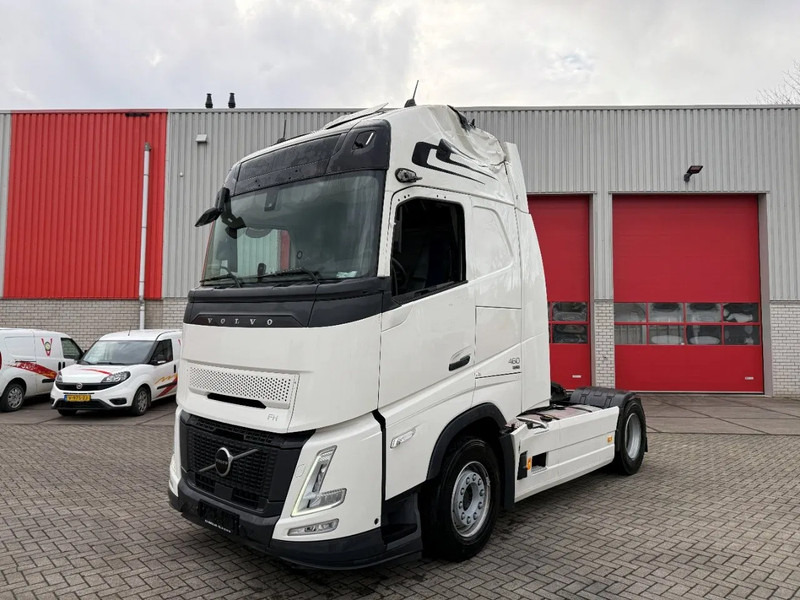 Volvo FH5-460 AERO / XL / ENGINE RUNNING / ONLY:66348 KM / I-PARKCOOL / DOUBLE TANK / ACC / LWDS / EURO-6 / 2025 - Tractor unit: picture 1 Volvo FH5-460 AERO / XL / ENGINE RUNNING / ONLY:66348 KM / I-PARKCOOL / DOUBLE TANK / ACC / LWDS / EURO-6 / 2025 - Tractor unit: picture 1