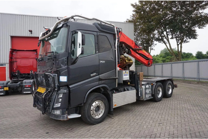 Volvo FH16-750 / ENGINE RUNNING / 6x4 / RETARDER / BIG AXLE / VEB+ / PALFINGER FD250 / EURO-6 / 2016 - Timber truck, Crane truck: picture 2 Volvo FH16-750 / ENGINE RUNNING / 6x4 / RETARDER / BIG AXLE / VEB+ / PALFINGER FD250 / EURO-6 / 2016 - Timber truck, Crane truck: picture 2