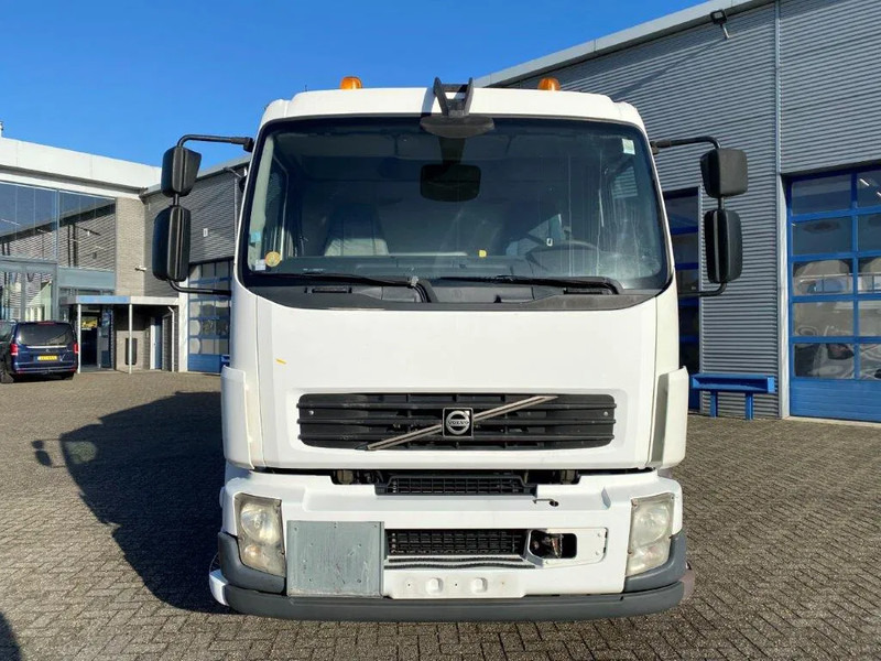 Tank truck Volvo FL7-290 / 5 COMPARTIMENTS / 13000 LITER TOTAL / PUMP / AUTOMATIC / EURO-5 / 2009: picture 6