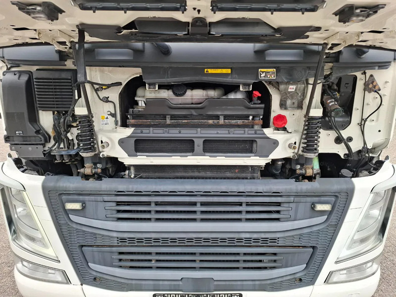 Isothermal truck Volvo FM11-330 / VEB / LWDS / ONLY:442862 KM / CARRIER SUPRA 1250 / DOPPELSTOCK / PLATFORM 2TON / DATALOG / FULL-AIR / TOP CONDITION /: picture 17 Isothermal truck Volvo FM11-330 / VEB / LWDS / ONLY:442862 KM / CARRIER SUPRA 1250 / DOPPELSTOCK / PLATFORM 2TON / DATALOG / FULL-AIR / TOP CONDITION /: picture 17