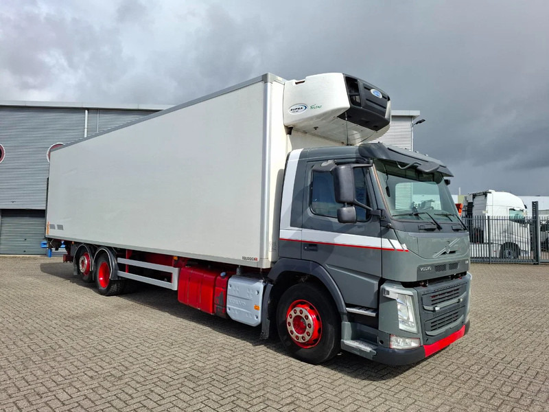Volvo FM11-370 / VEB / DAS / ONLY:462241 KM / PLATFORM 2000 KG / ISOLATED BOX / ACC / LWDS / AUTOMATIC / EURO-6 / 2016 - Refrigerator truck: picture 2 Volvo FM11-370 / VEB / DAS / ONLY:462241 KM / PLATFORM 2000 KG / ISOLATED BOX / ACC / LWDS / AUTOMATIC / EURO-6 / 2016 - Refrigerator truck: picture 2