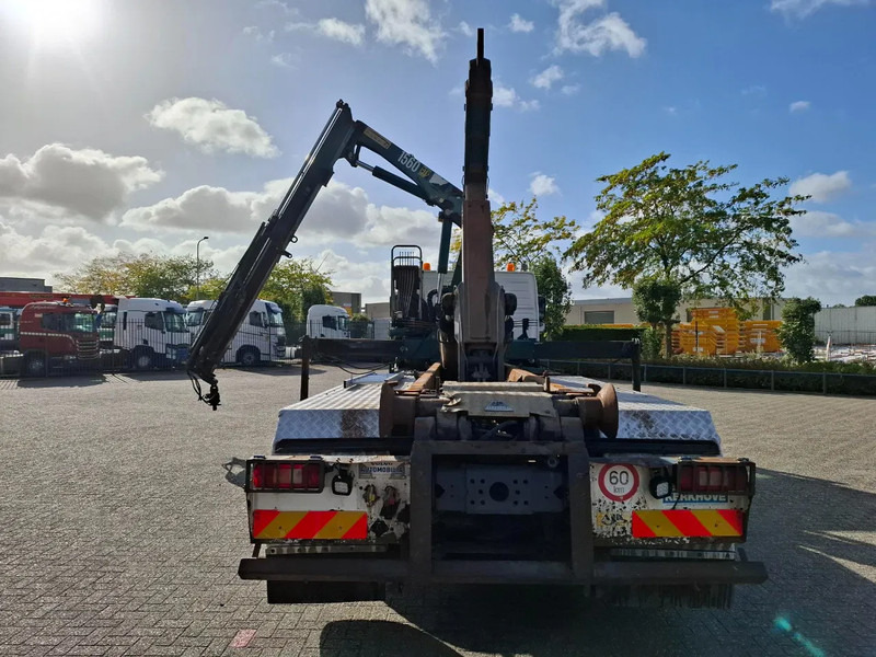 Volvo FM13-400 / 8X4 / AJK HOOK 25TON / CRANE HMF 1560 K3 / ROTATOR / LIFT+LENKACHSE / AIRCO / MANUAL / EURO-4 / 2007 - Crane truck: picture 4 Volvo FM13-400 / 8X4 / AJK HOOK 25TON / CRANE HMF 1560 K3 / ROTATOR / LIFT+LENKACHSE / AIRCO / MANUAL / EURO-4 / 2007 - Crane truck: picture 4