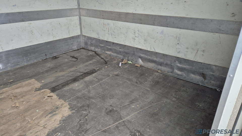 IVECO DAILY 35S11 - mrazírna + elektro agregát THERMO KING V-300 Max + zvedací čelo 750 kg - Refrigerated van: picture 4 IVECO DAILY 35S11 - mrazírna + elektro agregát THERMO KING V-300 Max + zvedací čelo 750 kg - Refrigerated van: picture 4