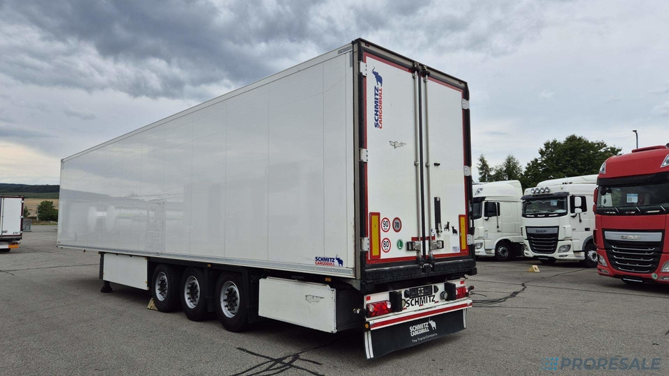 SCHMITZ CARGOBULL SKO 24/L - 13.4 FP60 COOL - mrazírenský návěs + diesel-ekektrický agregát CARRIER VECTOR 1550 - Refrigerator semi-trailer: picture 3 SCHMITZ CARGOBULL SKO 24/L - 13.4 FP60 COOL - mrazírenský návěs + diesel-ekektrický agregát CARRIER VECTOR 1550 - Refrigerator semi-trailer: picture 3