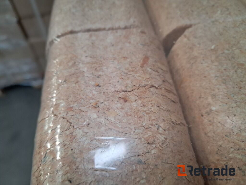 33 paller RUF træbriketter - Tool/ Equipment: picture 4 33 paller RUF træbriketter - Tool/ Equipment: picture 4