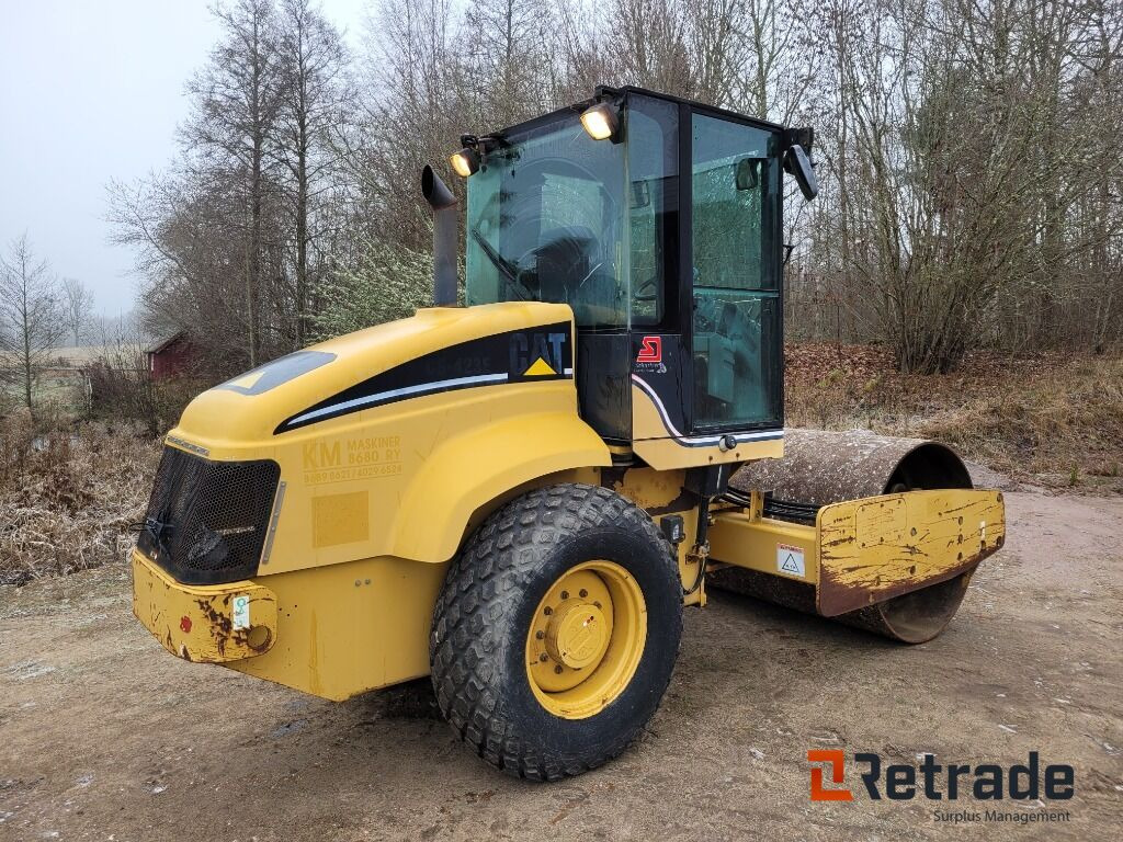 Vält Jordpackningsvält CAT CS 423 E - Construction machinery: picture 3 Vält Jordpackningsvält CAT CS 423 E - Construction machinery: picture 3