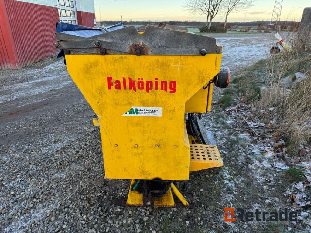 Falköping TC16 Saltspreder / Salt spreader - Construction equipment: picture 2 Falköping TC16 Saltspreder / Salt spreader - Construction equipment: picture 2