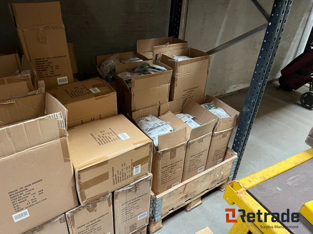 Forskelligt udstyr Slangekoblinger m.m. - Tool/ Equipment: picture 2 Forskelligt udstyr Slangekoblinger m.m. - Tool/ Equipment: picture 2