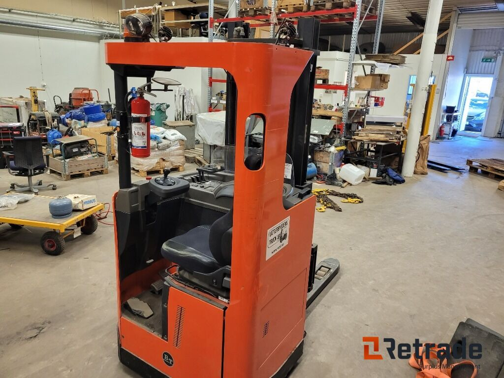 Gaffeltruck Sittstaplare BT SRE135L låga timmar - 2017 - Stacker: picture 4 Gaffeltruck Sittstaplare BT SRE135L låga timmar - 2017 - Stacker: picture 4