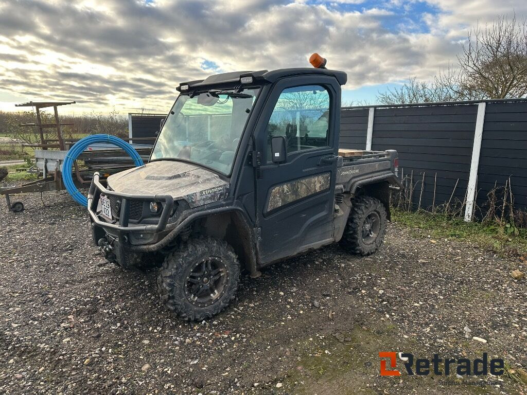 JOHN DEERE XUV865M UTV 4 x 4 - Side-by-side/ ATV: picture 1 JOHN DEERE XUV865M UTV 4 x 4 - Side-by-side/ ATV: picture 1