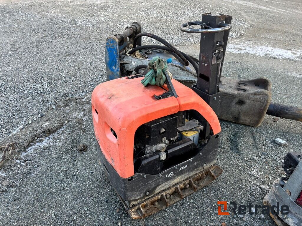 Markvibrator Husqvarna LG 504 - Construction equipment: picture 1 Markvibrator Husqvarna LG 504 - Construction equipment: picture 1