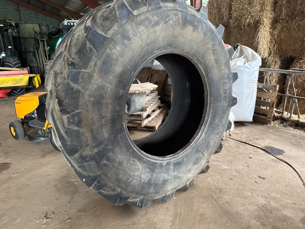 Michelin 650/85 R238 traktordæk, 2 stk - Tire: picture 1 Michelin 650/85 R238 traktordæk, 2 stk - Tire: picture 1