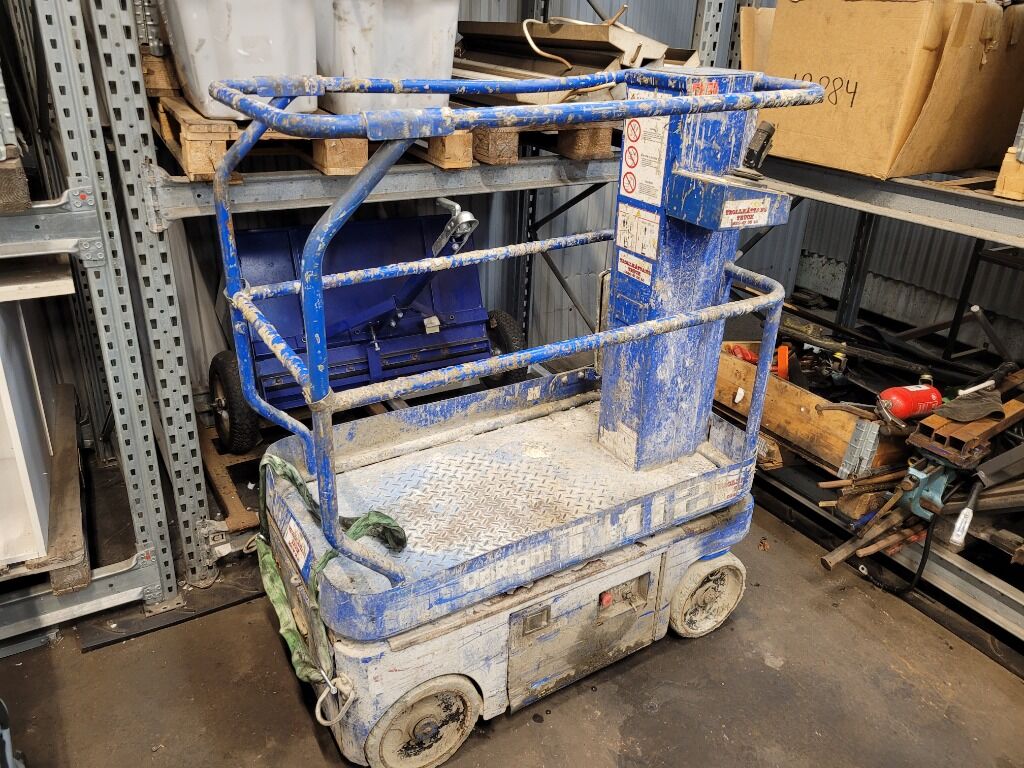 Pelarlift Upright TM12 - Vertical mast lift: picture 1 Pelarlift Upright TM12 - Vertical mast lift: picture 1