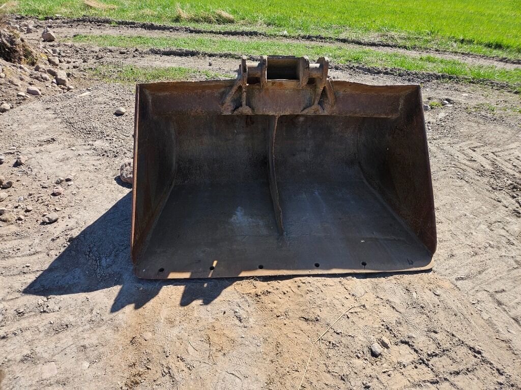 Planeringsskopa B20 - Construction equipment: picture 2 Planeringsskopa B20 - Construction equipment: picture 2