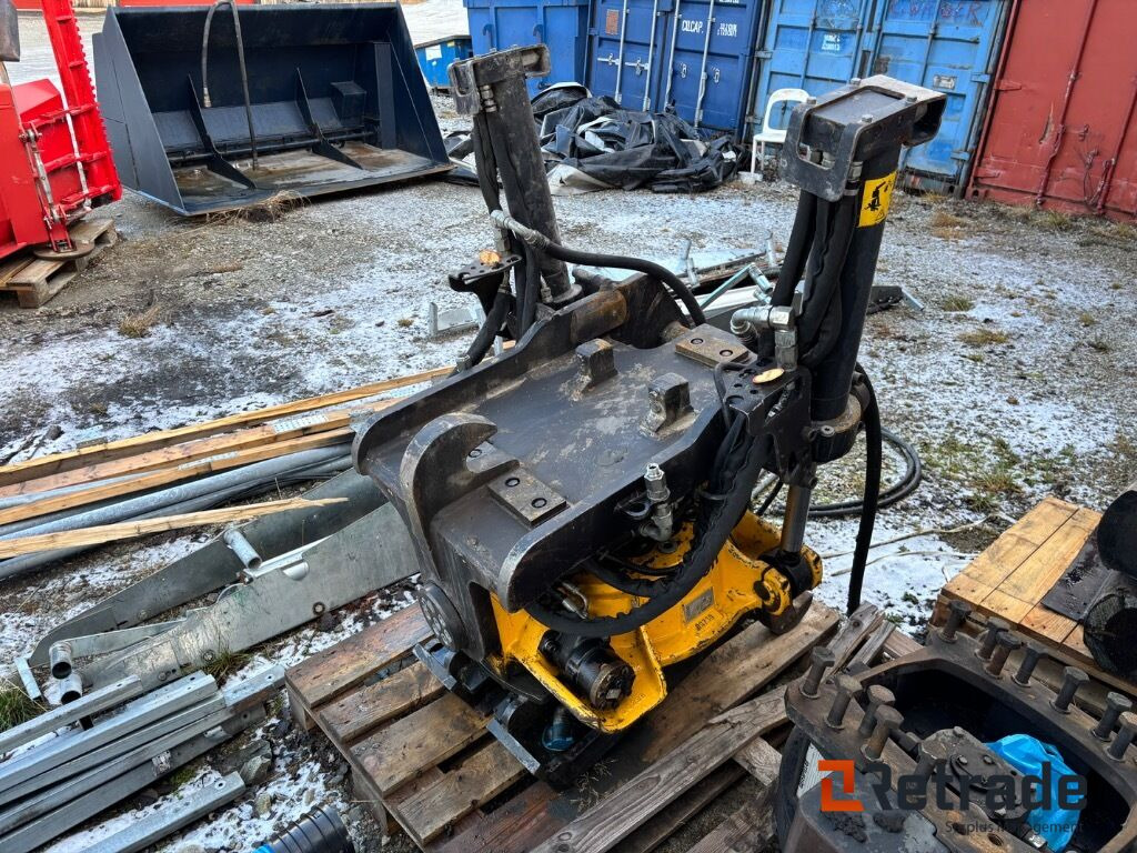 Tiltrotator Engcon EC233-S2-S2-SS9 - Construction equipment: picture 3 Tiltrotator Engcon EC233-S2-S2-SS9 - Construction equipment: picture 3
