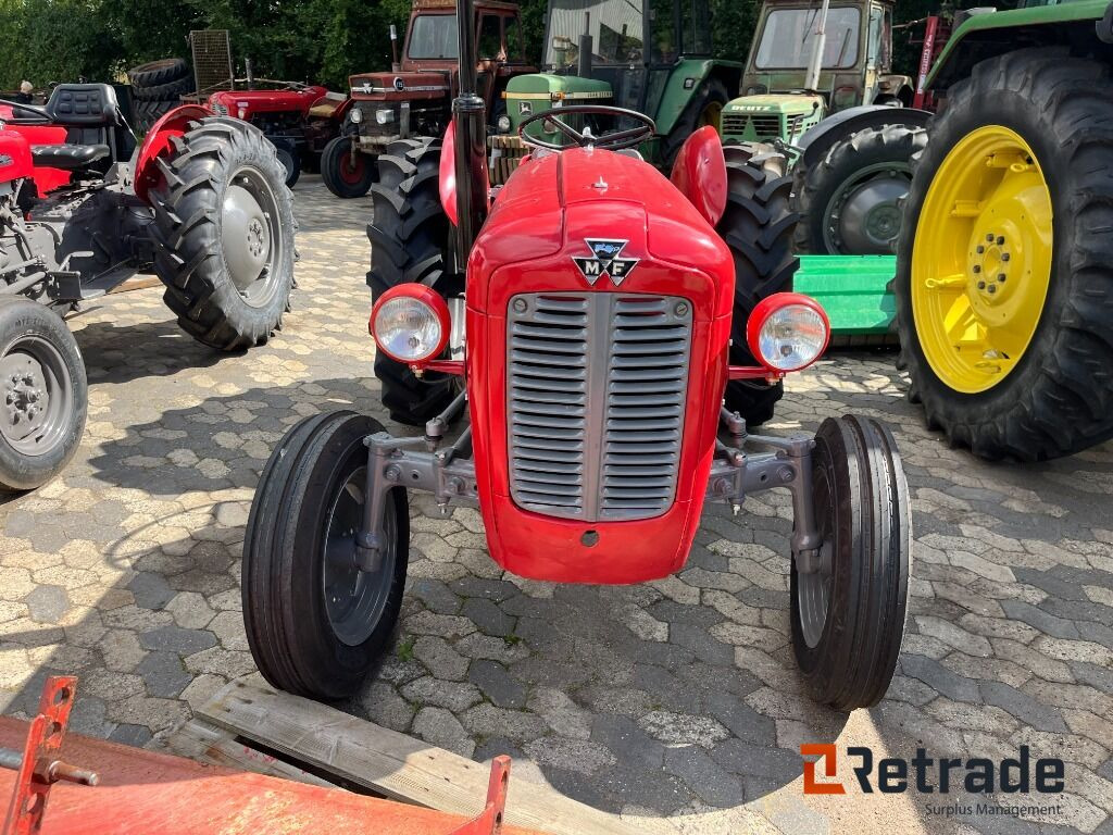 Traktor Massey Ferguson 35 - Farm tractor: picture 2 Traktor Massey Ferguson 35 - Farm tractor: picture 2