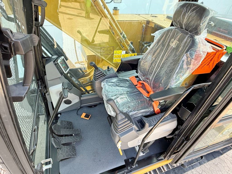 New Crawler excavator Cat 320D3 GC - New / Unused / *2025 Model*: picture 8