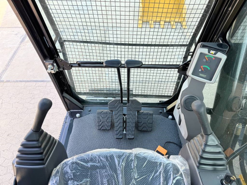New Crawler excavator Cat 320D3 GC - New / Unused / *2025 Model*: picture 9