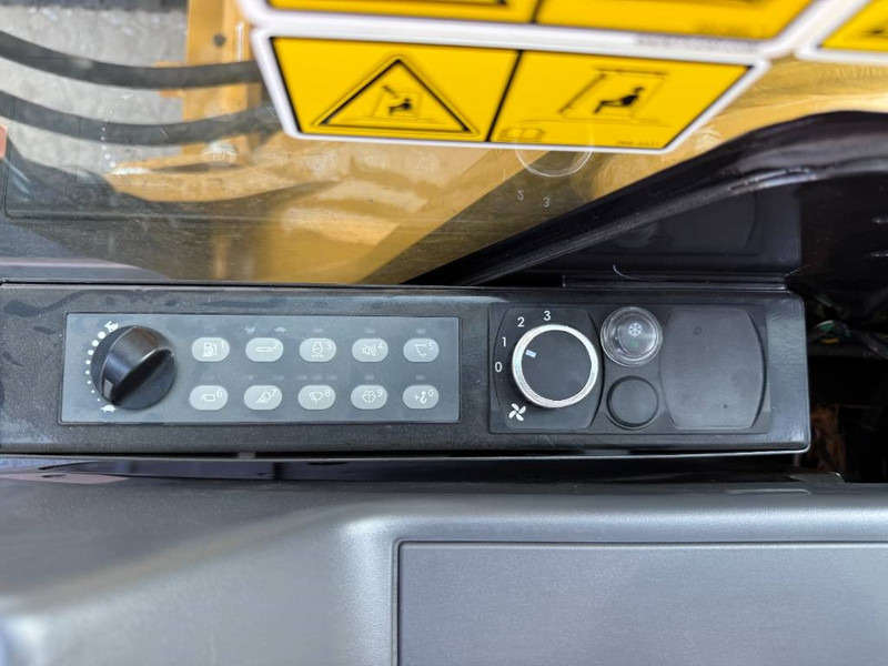 New Crawler excavator Cat 320D3 GC - New / Unused / *2025 Model*: picture 11