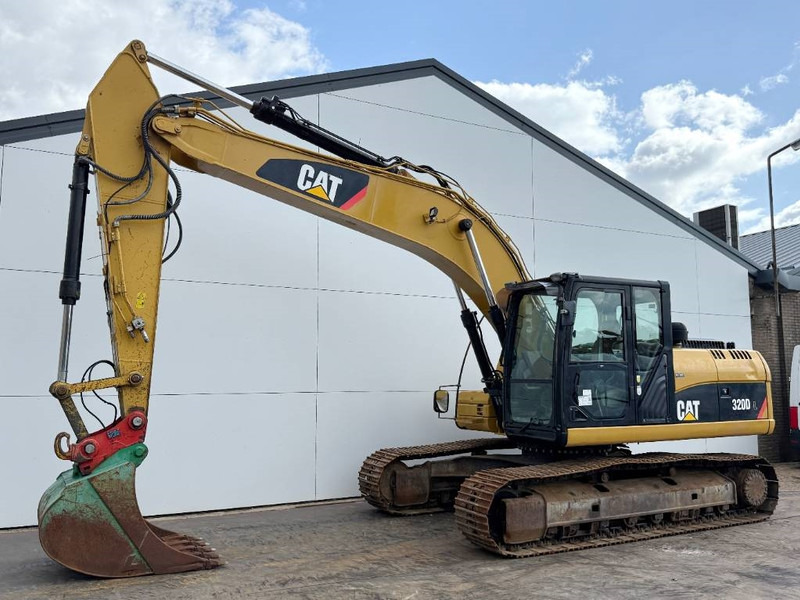 Cat 320DL - Hammer Lines / Quick Coupler - Crawler excavator: picture 2 Cat 320DL - Hammer Lines / Quick Coupler - Crawler excavator: picture 2