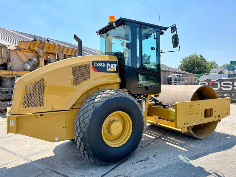 Cat CS66B - Excellent Condition / Low Hours / CE - Roller: picture 5 Cat CS66B - Excellent Condition / Low Hours / CE - Roller: picture 5