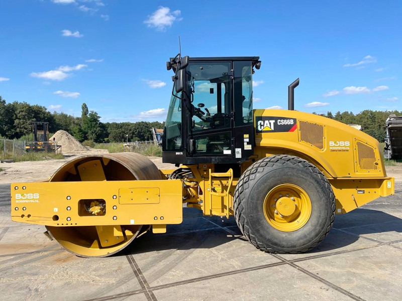 Cat CS66B - Low Hours / CE Certified / Airco - Roller: picture 1 Cat CS66B - Low Hours / CE Certified / Airco - Roller: picture 1