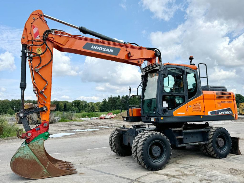 Doosan DX190W-5 - German Machine / Triple Boom - Wheel excavator: picture 2 Doosan DX190W-5 - German Machine / Triple Boom - Wheel excavator: picture 2
