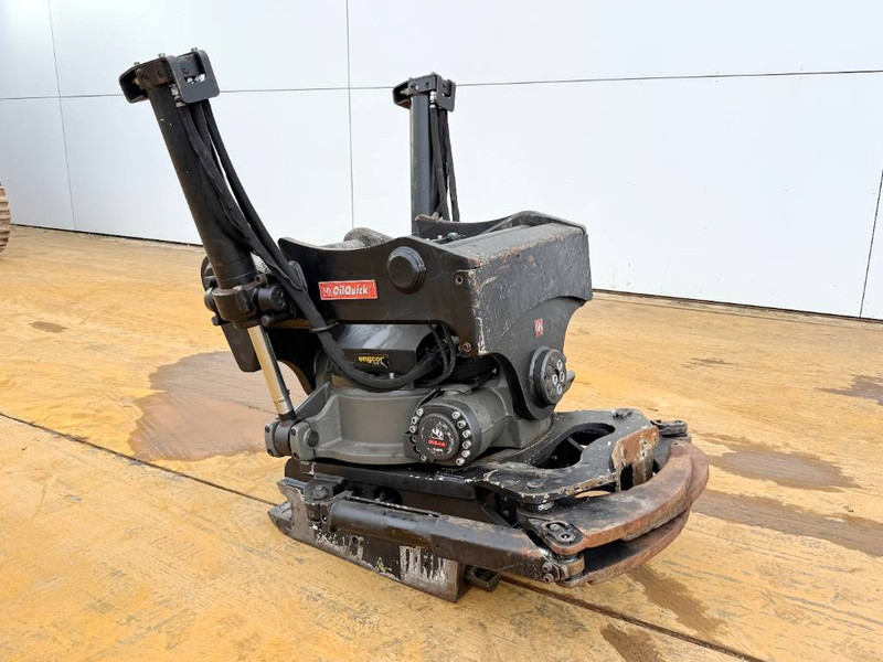 Engcon OilQuick / Tilt + Rotate + Grapple - Quick coupler for Construction machinery: picture 1 Engcon OilQuick / Tilt + Rotate + Grapple - Quick coupler for Construction machinery: picture 1