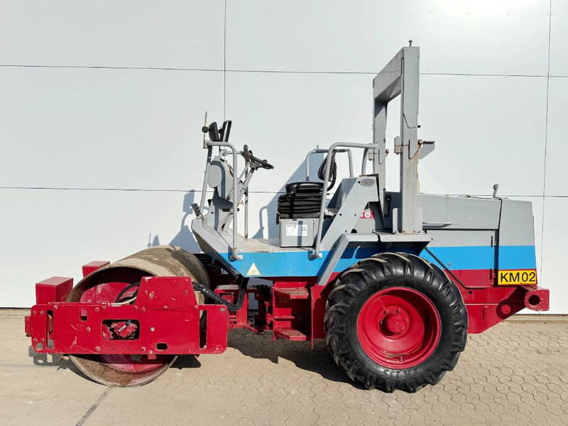 Hamm 2220D - Dutch Machine / Only 4342 Hours! - Roller: picture 1 Hamm 2220D - Dutch Machine / Only 4342 Hours! - Roller: picture 1