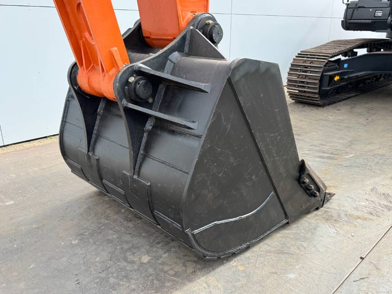 Crawler excavator Hitachi ZX370-LCH - Hammer Lines / Isuzu Engine: picture 18 Crawler excavator Hitachi ZX370-LCH - Hammer Lines / Isuzu Engine: picture 18