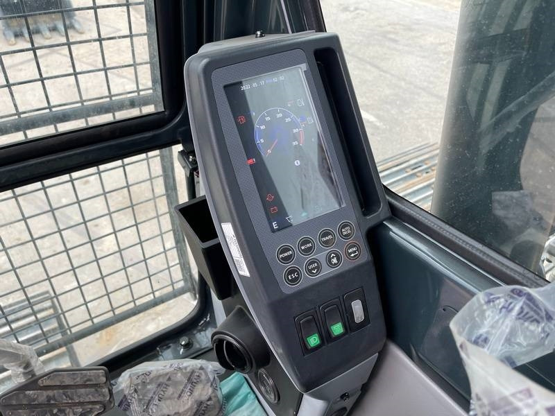 New Excavator Hyundai R245LR - 16 meter Long Reach / New / Unused: picture 19