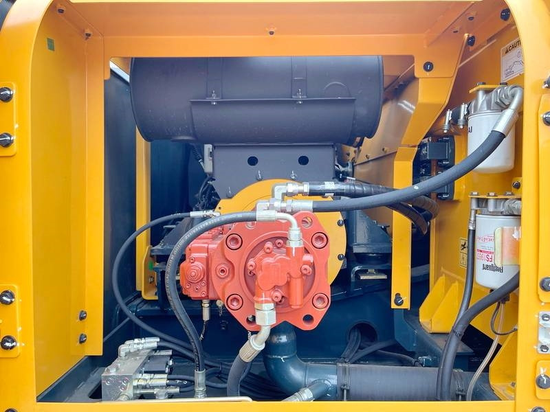 New Excavator Hyundai R245LR - 16 meter Long Reach / New / Unused: picture 17