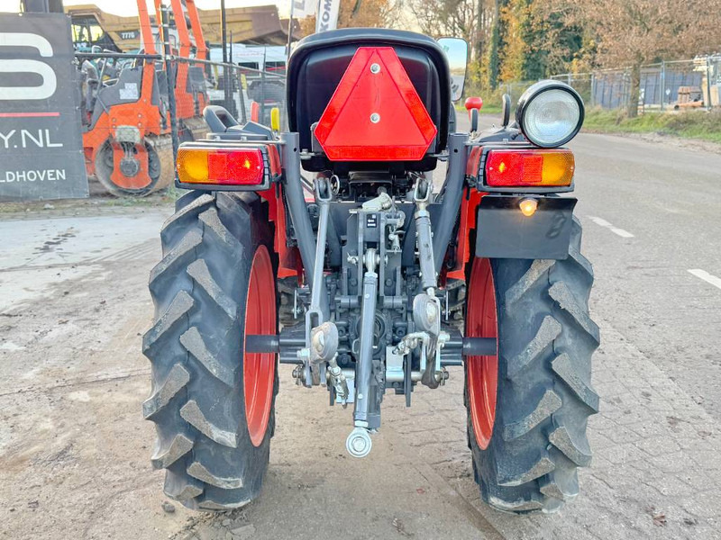 Kubota B2741S 4WD - New / Unused / 2024 / 27hp - Farm tractor: picture 3 Kubota B2741S 4WD - New / Unused / 2024 / 27hp - Farm tractor: picture 3