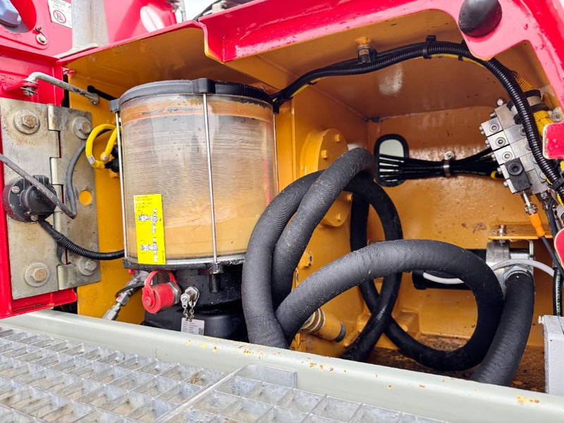 Crawler excavator Liebherr R926WLC - Dutch Machine / Camera / Quick Coupler: picture 19 Crawler excavator Liebherr R926WLC - Dutch Machine / Camera / Quick Coupler: picture 19