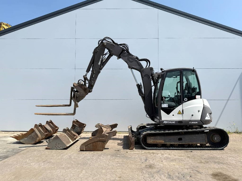 Mecalac 8MCR - 6 Attachments Included! Auto Greasing - Mini excavator: picture 1 Mecalac 8MCR - 6 Attachments Included! Auto Greasing - Mini excavator: picture 1