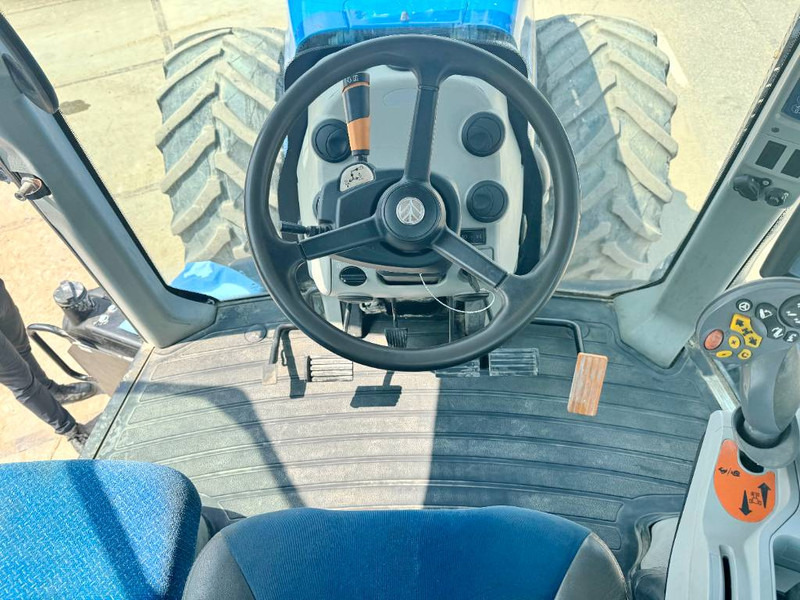 Farm tractor New Holland T8.360 4WD - 3580 HOURS: picture 8
