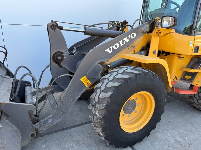 Wheel loader Volvo L30G - German Machine / 3rd Function: picture 19