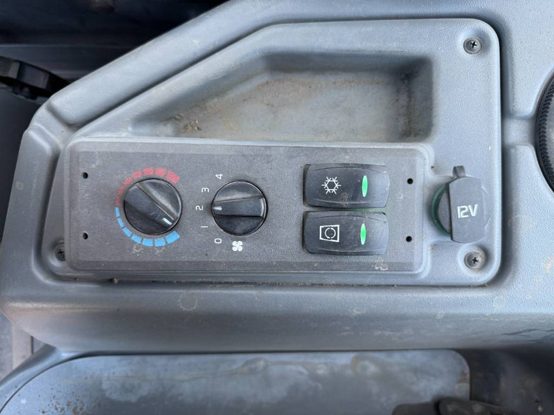 Wheel loader Volvo L30G - German Machine / 3rd Function: picture 11