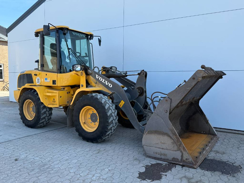 Wheel loader Volvo L30G - German Machine / 3rd Function: picture 7