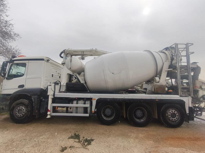 Mixer pump truck Mercedes Actros 3243: picture 8