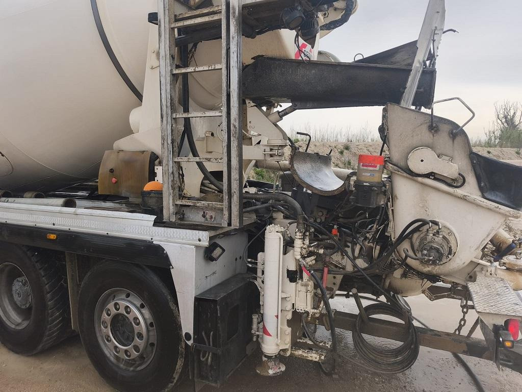 Mixer pump truck Mercedes Actros 3243: picture 7