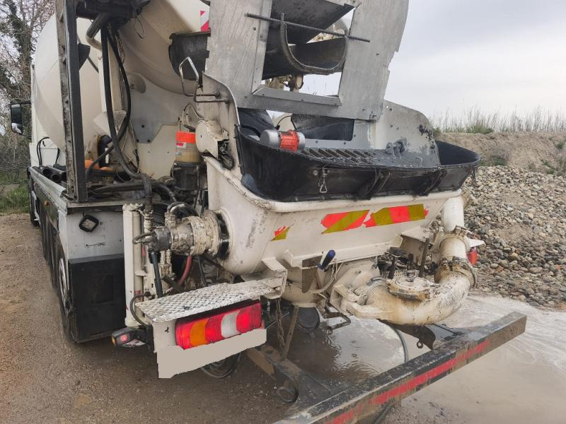 Mixer pump truck Mercedes Actros 3243: picture 6