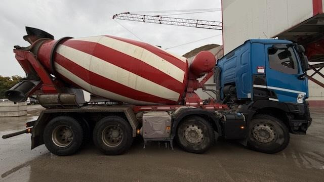 Renault Kerax - Concrete mixer truck: picture 2 Renault Kerax - Concrete mixer truck: picture 2
